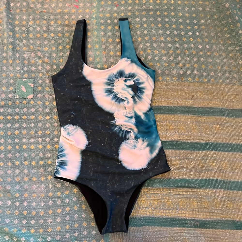 HURLEY- ONE PIECE ( Clark Little Print)